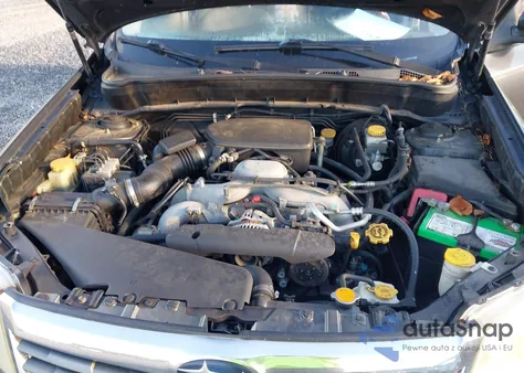 2010 Subaru Forester 2.5X z USA, uszkodzony, nr VIN JF2SH6BC8AG768637